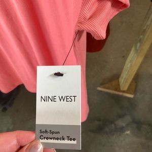 Women’s short sleeved T-shirt